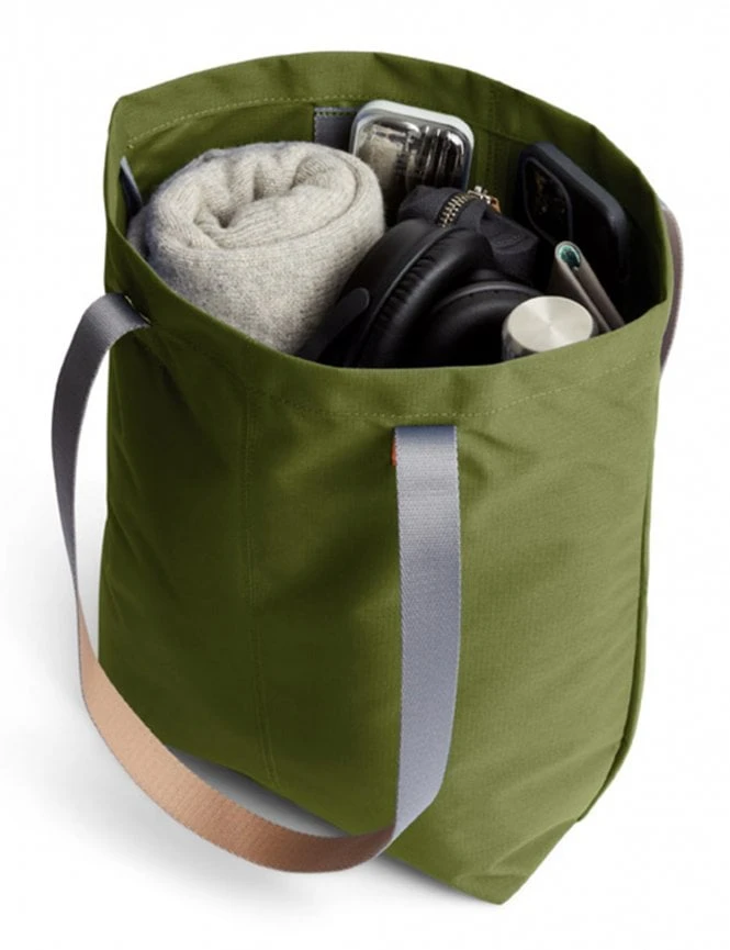 Bellroy City 10L Tote Bag Green Ranger – Eco-Friendly Recycled Unisex Shoulder Bag 7 Bellroy City 10L Tote Bag Green Ranger – Eco-Friendly Recycled Unisex Shoulder Bag - Image 5