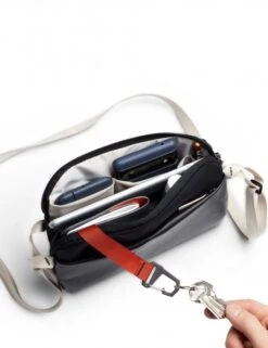 Bellroy City Pouch Premium Plus Black Sand - Premium Leather Crossbody Bag -Fatbuddha Store city pouch premium plus black sand p33291 112802 medium