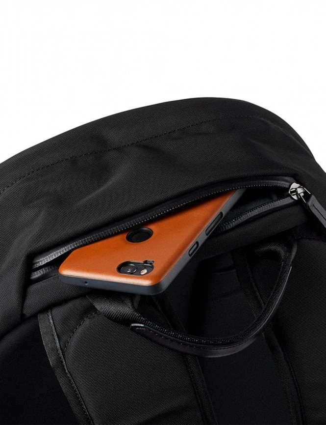 Bellroy Classic 20L Backpack - Black Recycled Fabric Everyday Carry 6 Bellroy Classic 20L Backpack - Black Recycled Fabric Everyday Carry - Image 4