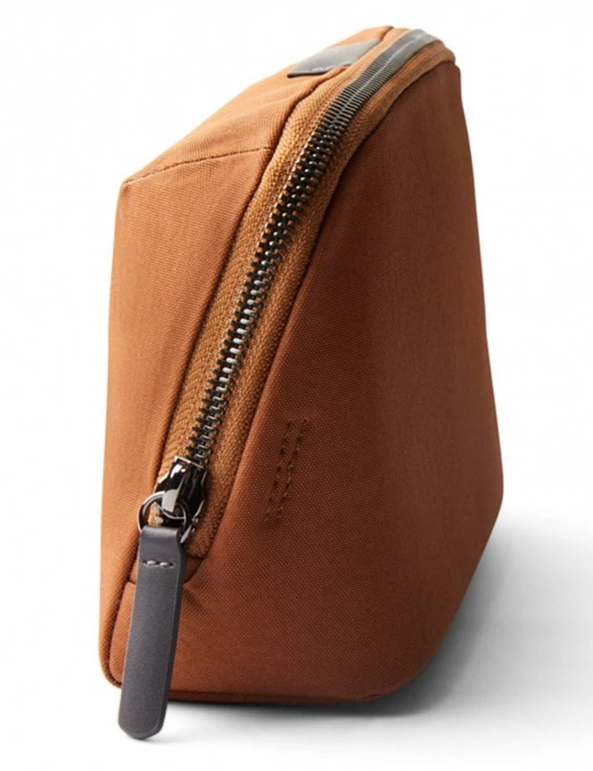 Bellroy Desk Caddy Bronze – Water-Resistant Recycled Tech Organizer 9 Bellroy Desk Caddy Bronze – Water-Resistant Recycled Tech Organizer - Image 7