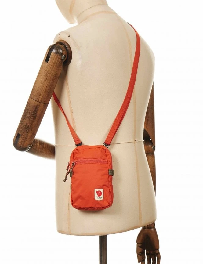 Fjallraven High Coast 1L Pocket Rowan Red – Waterproof Recycled Nylon Minimalist Crossbody Bag 5 Fjallraven High Coast 1L Pocket Rowan Red – Waterproof Recycled Nylon Minimalist Crossbody Bag - Image 3
