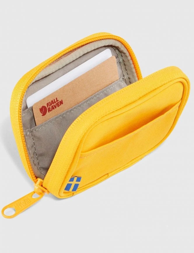 Fjallraven Kanken Card Wallet Korall – Durable G-1000 Zip Pouch 6 Fjallraven Kanken Card Wallet Korall – Durable G-1000 Zip Pouch - Image 4