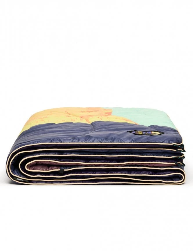 Rumpl Original Puffy Blanket - Big Bend National Park 4 Rumpl Original Puffy Blanket - Big Bend National Park - Image 2