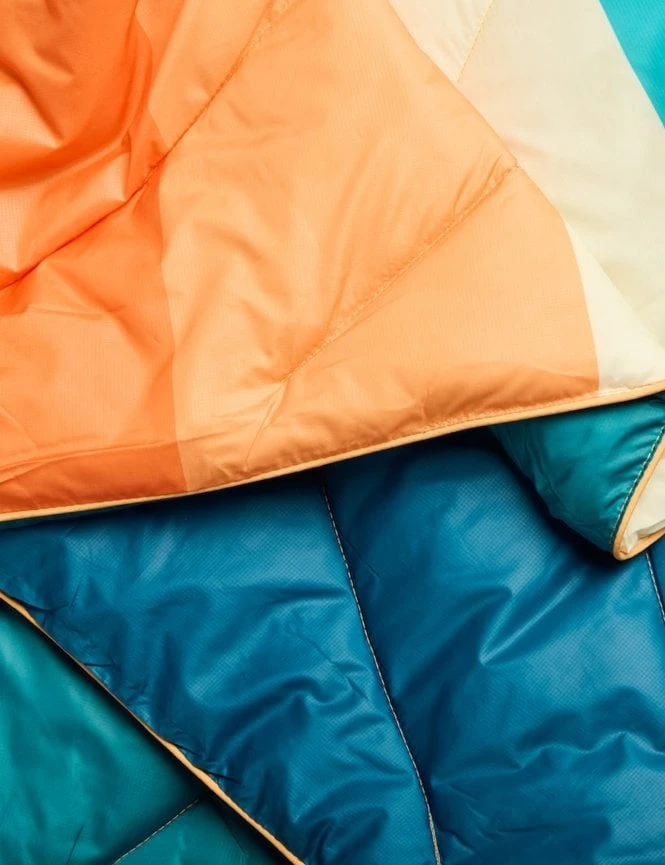 Rumpl Newport Swell Original Puffy Blanket – Recycled Water-Resistant Outdoor Throw 7 Rumpl Newport Swell Original Puffy Blanket – Recycled Water-Resistant Outdoor Throw - Image 5