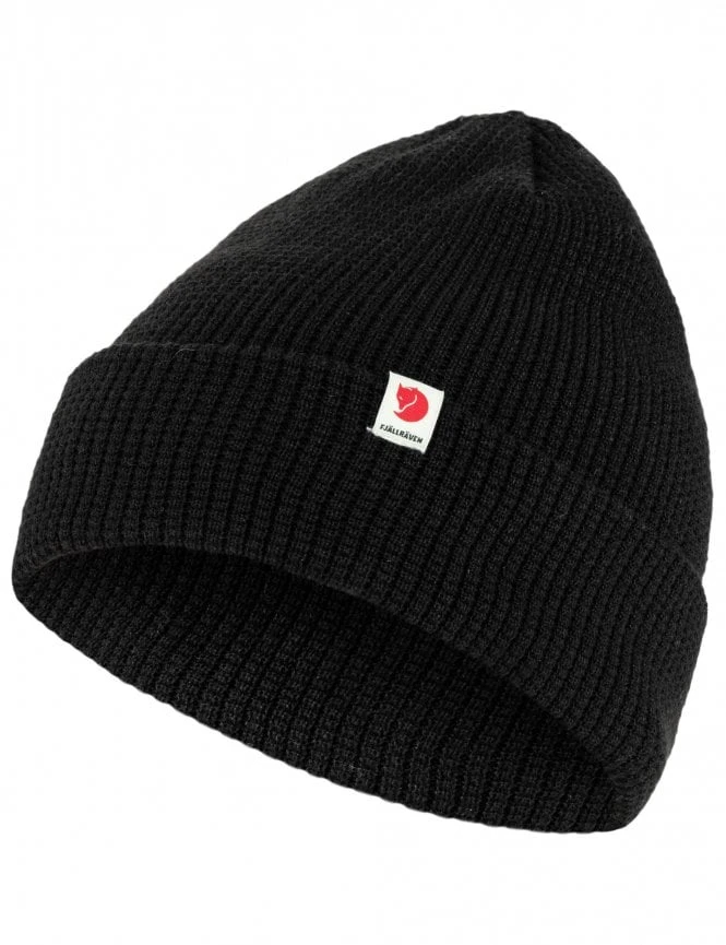 Fjallraven Tab Beanie Hat in Black – Recycled Waffle-Knit Cuffed Beanie 4 Fjallraven Tab Beanie Hat in Black – Recycled Waffle-Knit Cuffed Beanie - Image 2