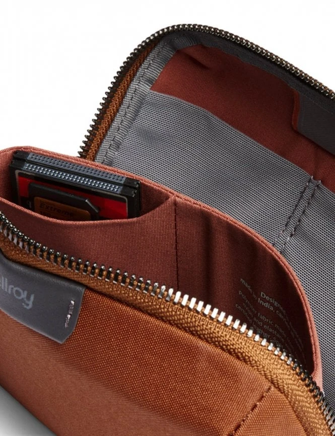 Bellroy Tech Kit Compact - Bronze - Portable Tech & Cable Organizer Pouch 9 Bellroy Tech Kit Compact - Bronze - Portable Tech & Cable Organizer Pouch - Image 7