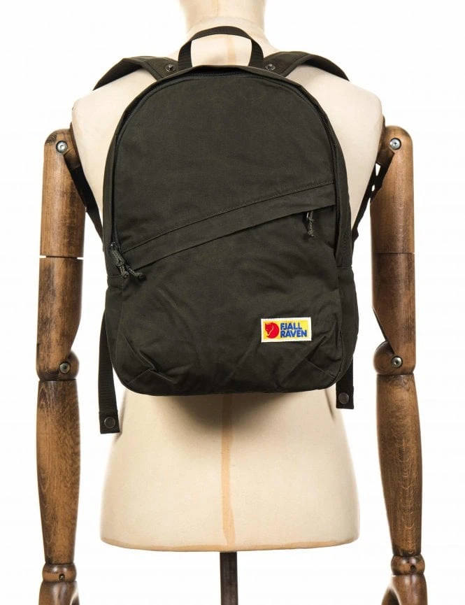 Fjallraven Vardag 16L Backpack Deep Forest – Durable G-1000 Heritage Daypack 5 Fjallraven Vardag 16L Backpack Deep Forest – Durable G-1000 Heritage Daypack - Image 3