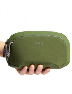 Bellroy Venture 1.5L Pouch - Ranger Green Recycled Nylon Tech Organizer 15 Bellroy Venture 1.5L Pouch - Ranger Green Recycled Nylon Tech Organizer -Fatbuddha Store venture 1 5l pouch ranger green p35757 117131 medium